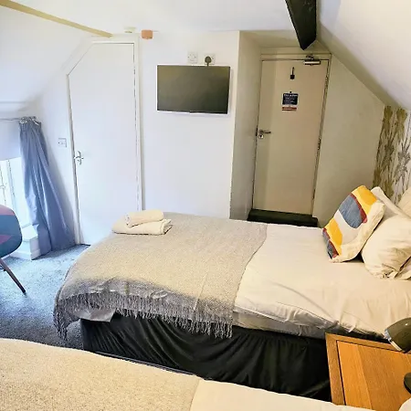 The Waggon & Horses 3*