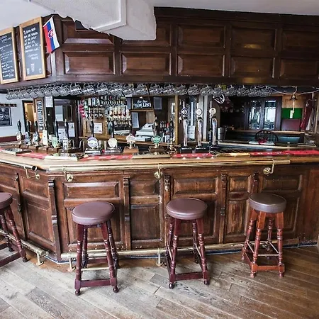 Waggon And Horses Han/Misafirhane 3*